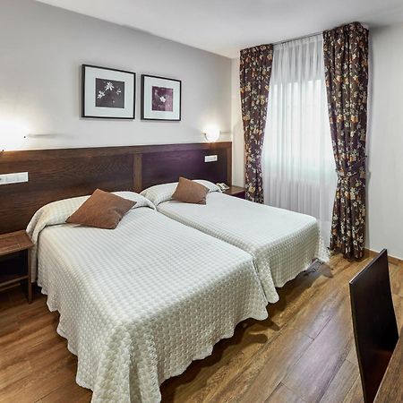 Hotel Rico Luarca Buitenkant foto